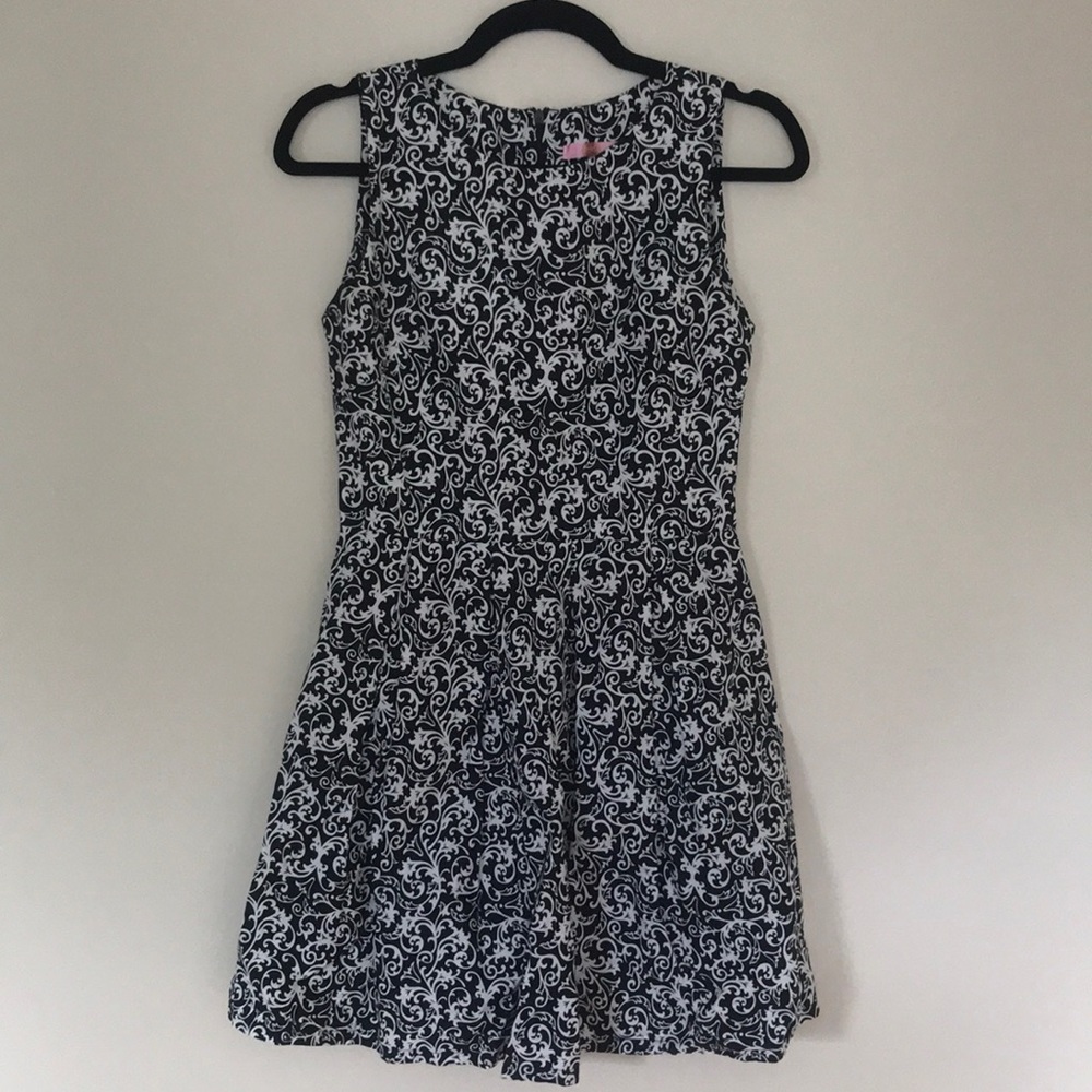 Detailed dress
